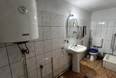 Casă cu Teren 2000 Mp în Pescari - 9