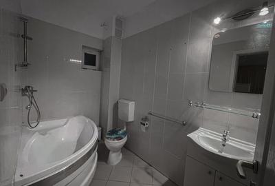 Casă cu 3 camere în Cetate