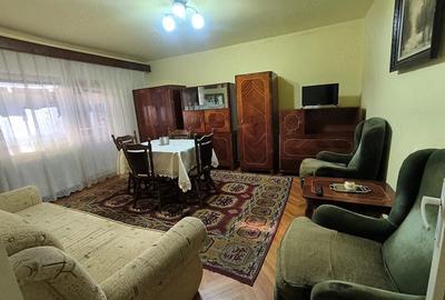Apartament cu 3 camere decomandat în Ultracentral
