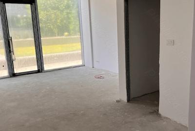 Spațiu comercial, de 36 mp, în Tipografilor - 3
