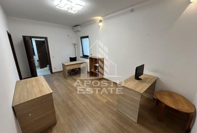 Birou, de 65 mp, în Cetății - 4