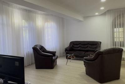 Casă cu 5 camere cu Teren 100 Mp în Domnești - 5