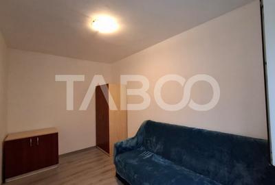 Apartament cu 3 camere semidecomandat, mobilat în Vasile Aaron - 3
