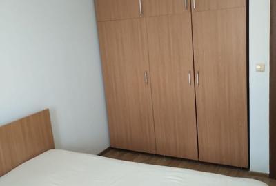 Apartament cu 3 camere decomandat în Popoveni