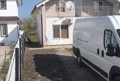 Casă cu 4 camere cu Teren 850 Mp în Sânandrei