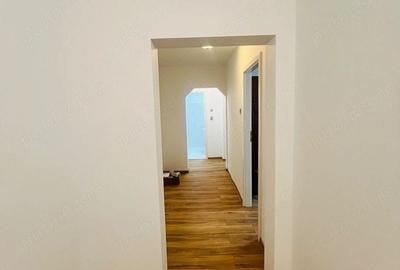 Apartament cu 4 camere decomandat în Tineretului