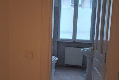 Casă individuală cu 7 camere cu Canalizare în P-ța Rosetti - 16