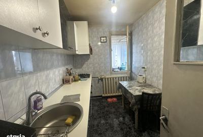 Apartament cu 3 camere în 1 Mai