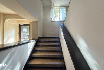 Apartament cu 3 camere semidecomandat în Primăverii