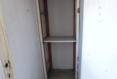 Apartament cu 3 camere decomandat în Sud