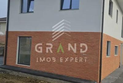 Casă cu 4 camere cu Teren 420 Mp în Chinteni