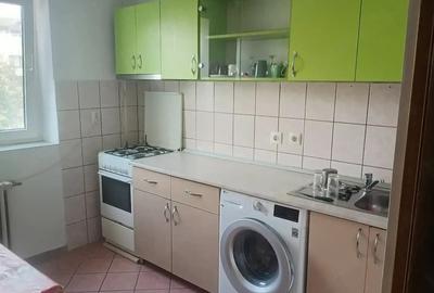 Garsonieră decomandată în Traian