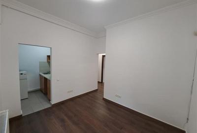 Birou, de 58 mp, în Central - 6
