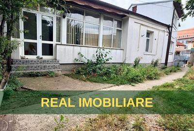 Spațiu comercial, de 100 mp, în Central