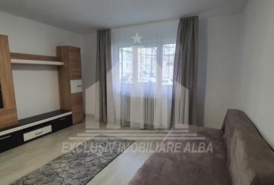 Apartament cu 2 camere semidecomandat, mobilat în Cetate