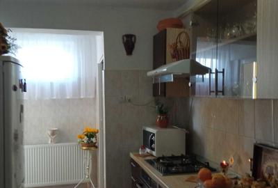 Apartament cu 2 camere decomandat în Micro 18 - 6