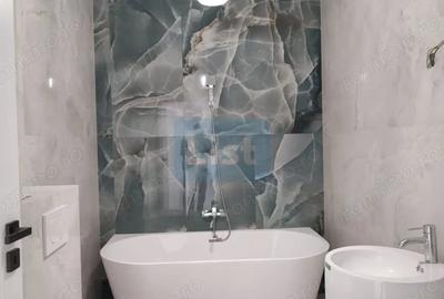 Apartament cu 5 camere decomandat în Nufărul