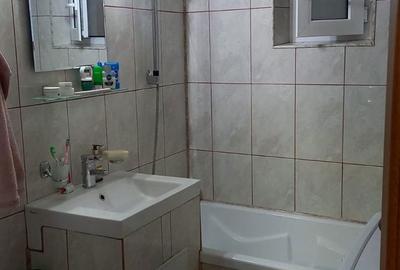 Apartament cu 2 camere decomandat în Țiglina 3