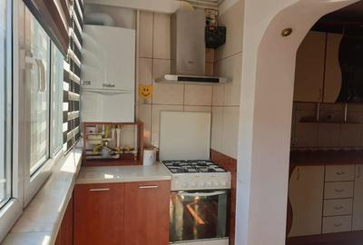 Apartament cu 3 camere decomandat în Dacia - 1
