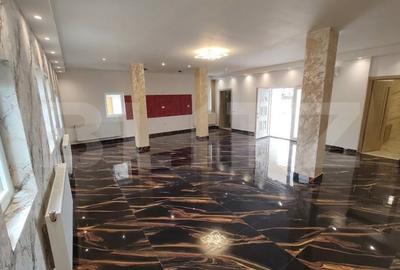 Casă individuală cu 5 camere cu Canalizare în Crevedia