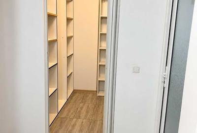Apartament cu 4 camere decomandat în Iancului