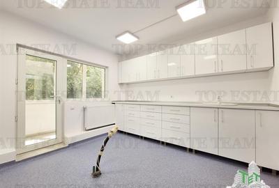 Apartament cu 3 camere decomandat, mobilat în Central