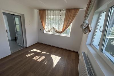Casă cu 3 camere în Central - 3
