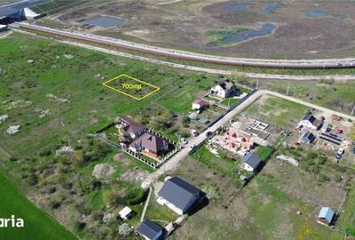 Teren de 700 mp, în Vânători - 8