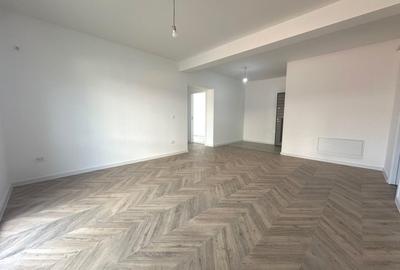 Apartament cu 3 camere decomandat în Păcurari