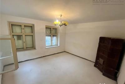 Casă cu 5 camere cu Teren 1590 Mp în Schei