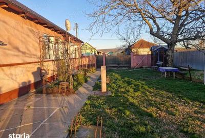 Casă cu 3 camere cu Teren 140 Mp în Central - 1