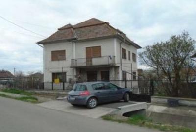 Casă cu 2 camere cu Teren 521 Mp în Unirea - 1