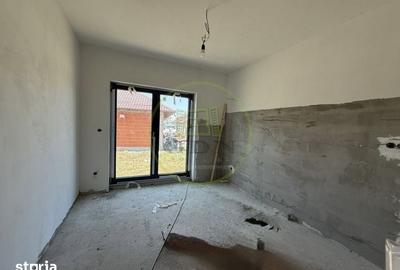 Casă cu 5 camere cu Teren 270 Mp în Malu Mare - 6