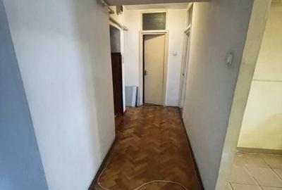 Apartament cu 3 camere decomandat în Chinteni - 3