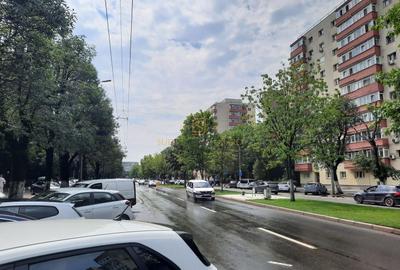 Apartament cu 3 camere semidecomandat în Berceni - 2