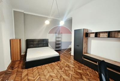 Apartament cu 3 camere în Central - 3