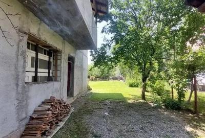 Casă cu 8 camere cu Teren 884 Mp în Central - 3