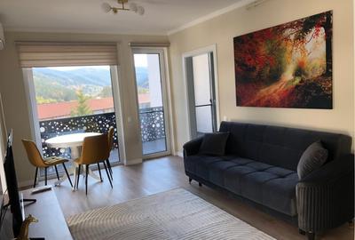Apartament cu 2 camere semidecomandat, mobilat în Florești