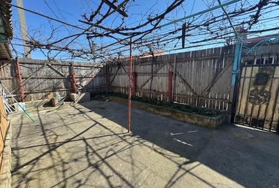 Casă cu 4 camere cu Teren 388 Mp în Palazu Mare - 16