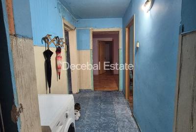 Apartament cu 4 camere semidecomandat în Sălăjan