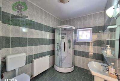 Casă cu 3 camere cu Teren 552 Mp în Bucium
