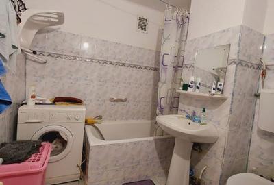 Apartament cu 3 camere, mobilat în Gruia - 1