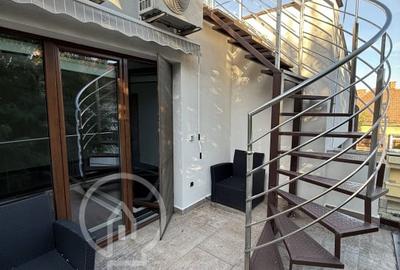 Duplex cu 12 camere cu Canalizare în Central - 8