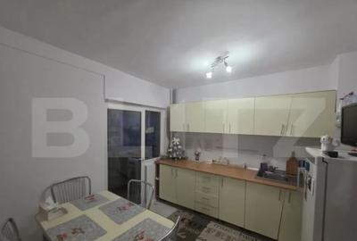 Apartament cu 3 camere semidecomandat în Micro 5 - 3