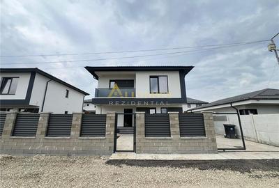 Casă individuală cu 5 camere cu Teren 340 Mp în Berceni