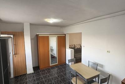 Garsonieră semidecomandată în Unirii Sud