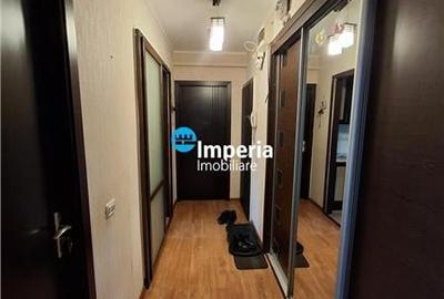 Apartament cu 3 camere semidecomandat, mobilat în Podu Roș - 1