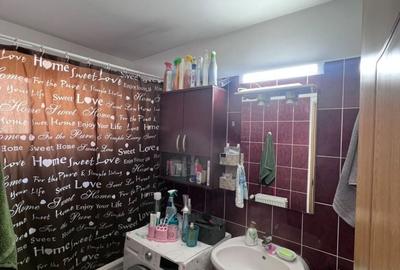 Apartament cu 3 camere în Traian