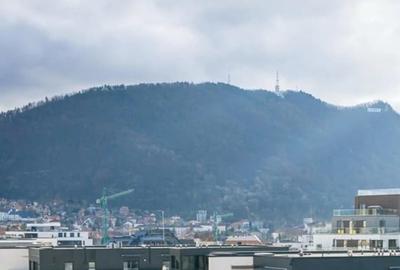 Apartament cu 4 camere decomandat în Central