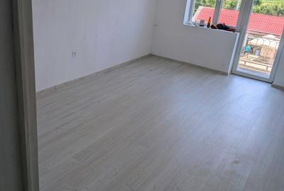 Apartament cu 2 camere decomandat în Stoina - 4